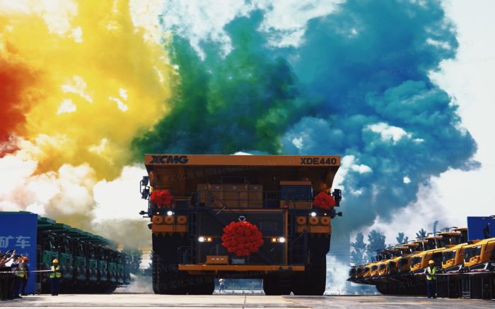 【國際化】批量交付歐洲,！徐工150噸級(jí)礦車馳騁塞爾維亞